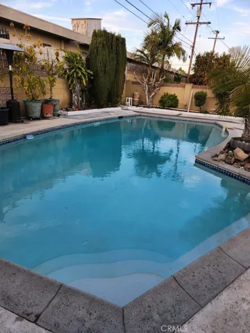 6531 Alexandria Drive, Huntington Beach, California 92647