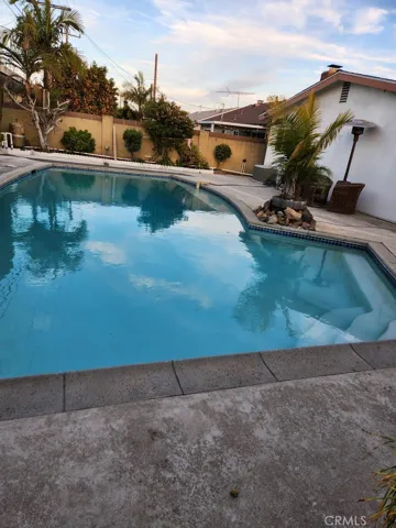 6531 Alexandria Drive, Huntington Beach, California 92647