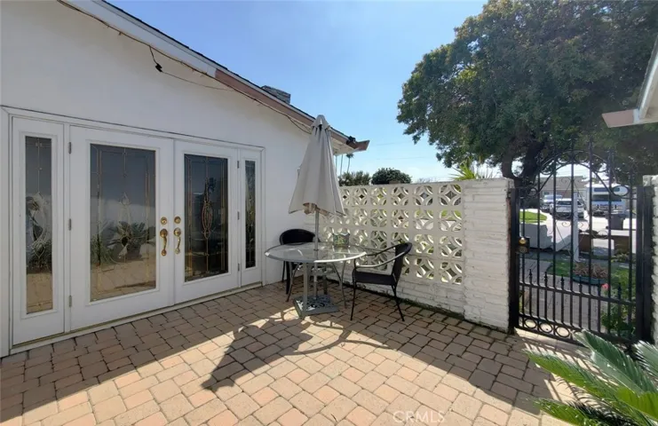 6531 Alexandria Drive, Huntington Beach, California 92647