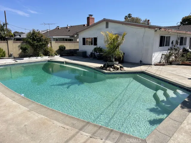 6531 Alexandria Drive, Huntington Beach, California 92647