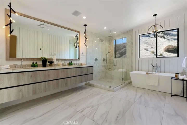 17269 Luverne Place, Encino, California 91316