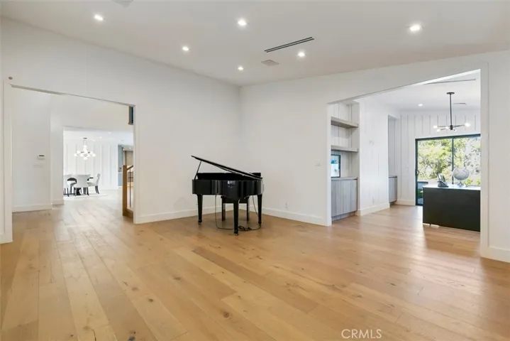 17269 Luverne Place, Encino, California 91316