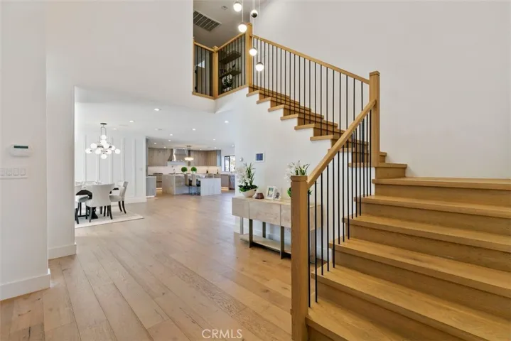 17269 Luverne Place, Encino, California 91316