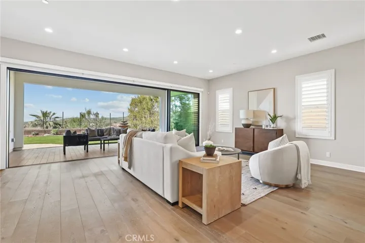 17 Barberry, Lake Forest, California 92630