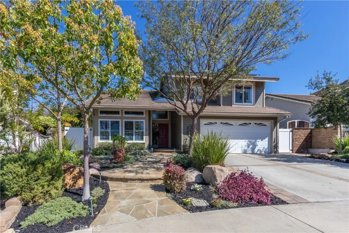 Dazzling home in the heart of Mission Viejo.