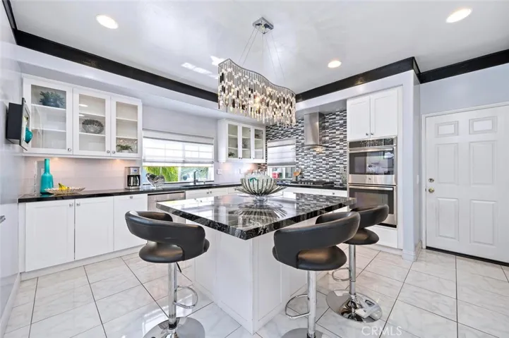 21245 Mazatlan, Mission Viejo, California 92692