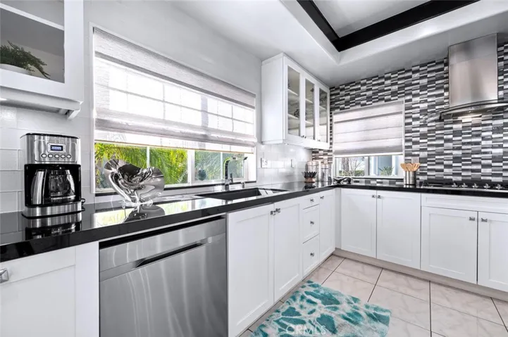 21245 Mazatlan, Mission Viejo, California 92692