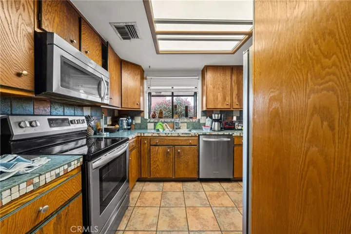 148 Carmelita Lane, San Bernardino, California 92407