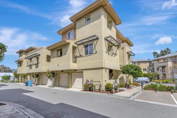 3751 Klamath Lane, Palo Alto, California 94303
