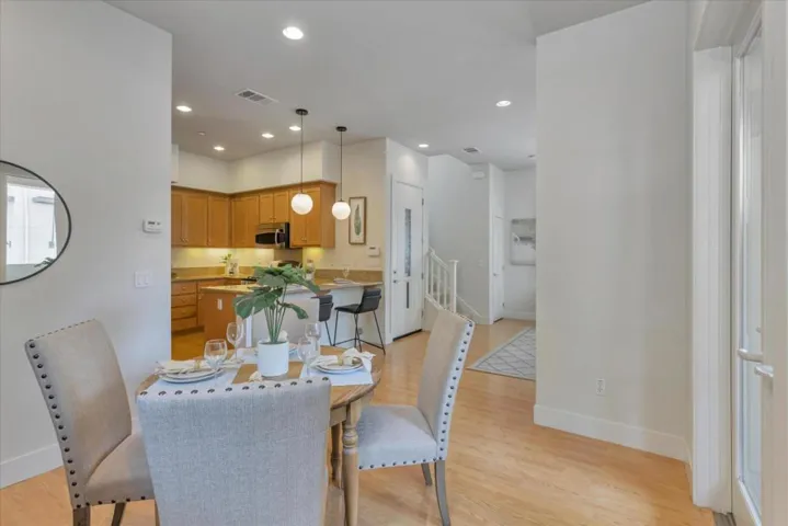3751 Klamath Lane, Palo Alto, California 94303