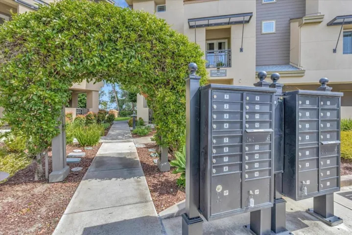 3751 Klamath Lane, Palo Alto, California 94303