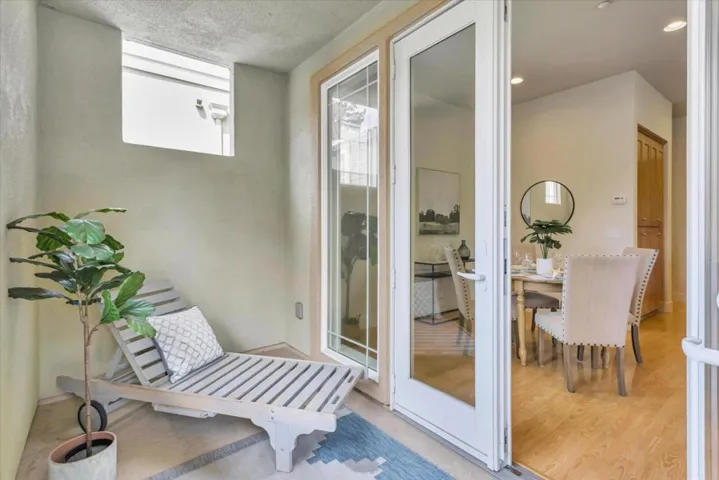 3751 Klamath Lane, Palo Alto, California 94303