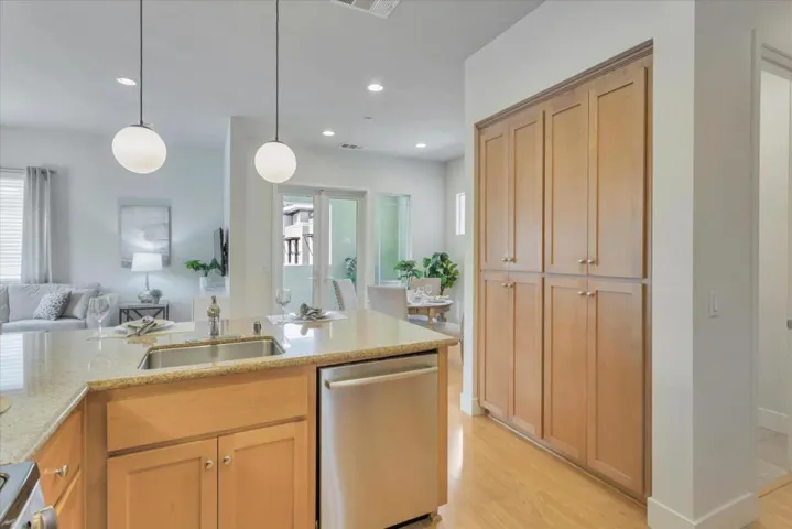 3751 Klamath Lane, Palo Alto, California 94303