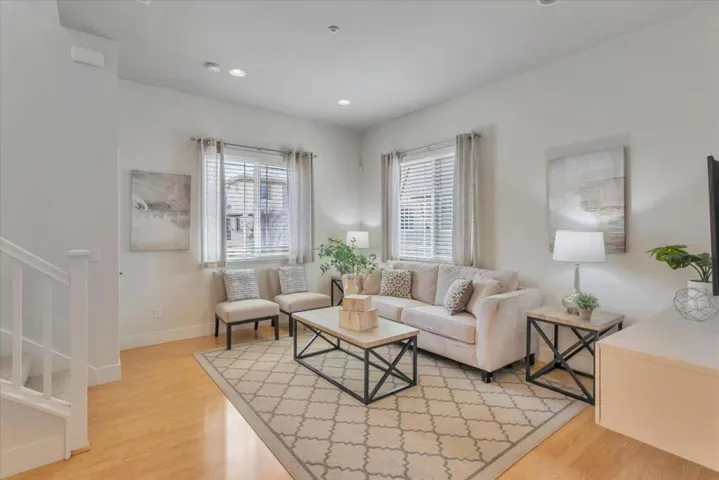 3751 Klamath Lane, Palo Alto, California 94303
