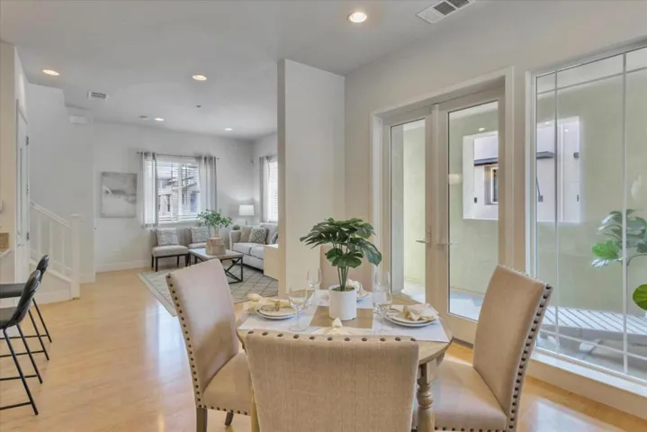 3751 Klamath Lane, Palo Alto, California 94303