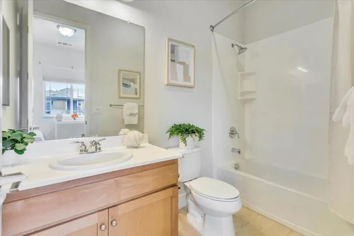 3751 Klamath Lane, Palo Alto, California 94303