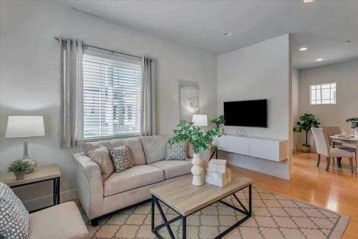 3751 Klamath Lane, Palo Alto, California 94303