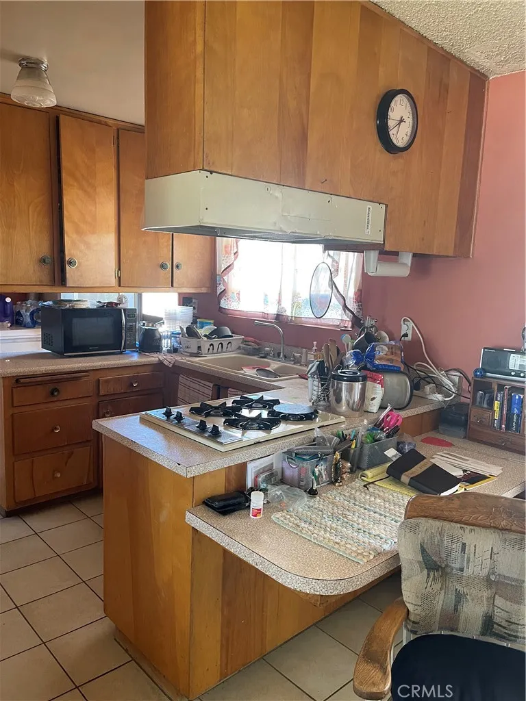 16322 Midway Street, Victorville, California 92395 home-pic-2