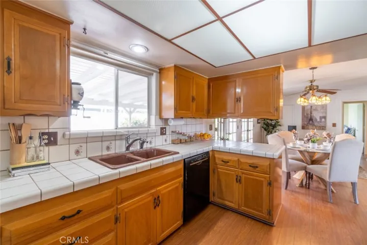 Enjoy the comfort of cooking with the view of the private backyard on those warm sunny California evenings while dining with family and friends!