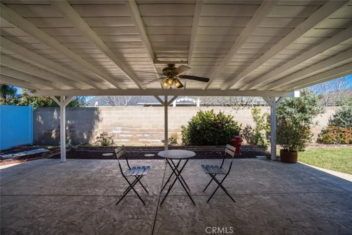 Enjoy the comfort of cooking with the view of the private backyard on those warm sunny California evenings while dining with family and friends!