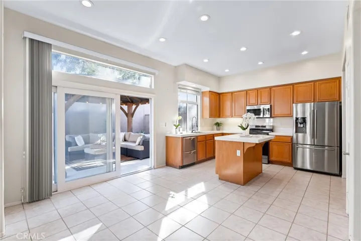 16 Santa Fe, Rancho Santa Margarita, California 92688