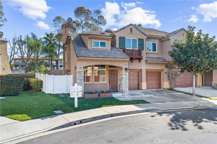 16 Santa Fe, Rancho Santa Margarita, California 92688