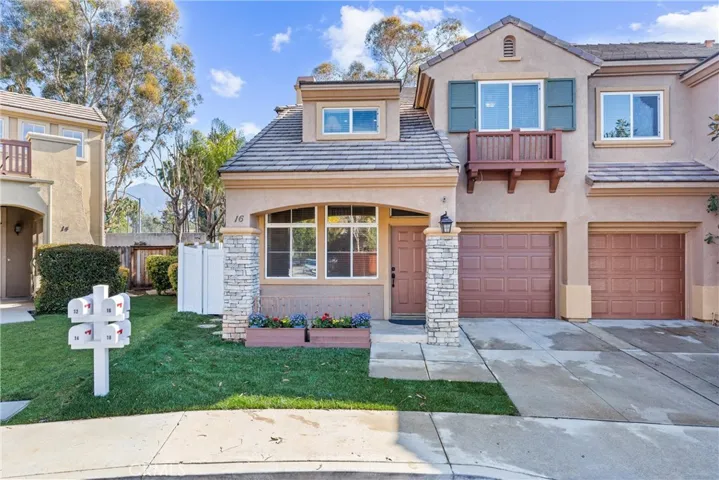 16 Santa Fe, Rancho Santa Margarita, California 92688