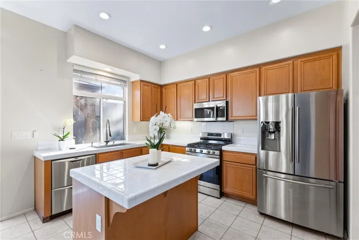 16 Santa Fe, Rancho Santa Margarita, California 92688