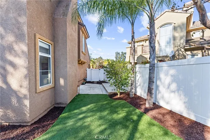 16 Santa Fe, Rancho Santa Margarita, California 92688