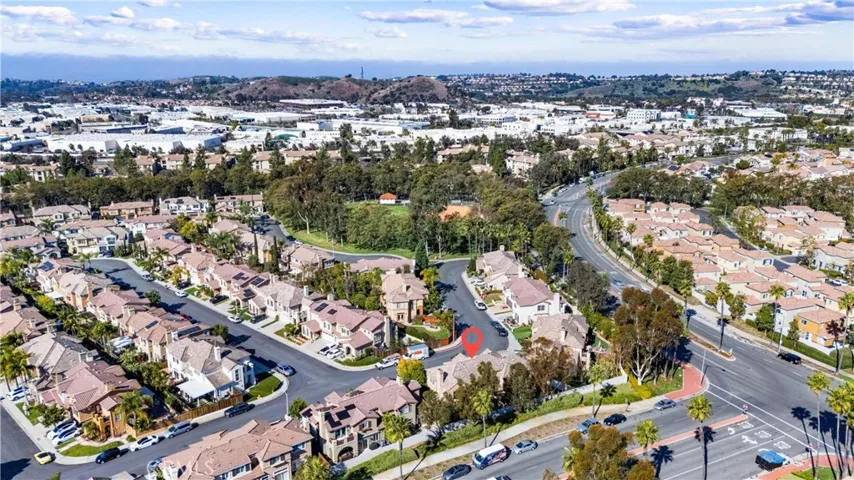 16 Santa Fe, Rancho Santa Margarita, California 92688