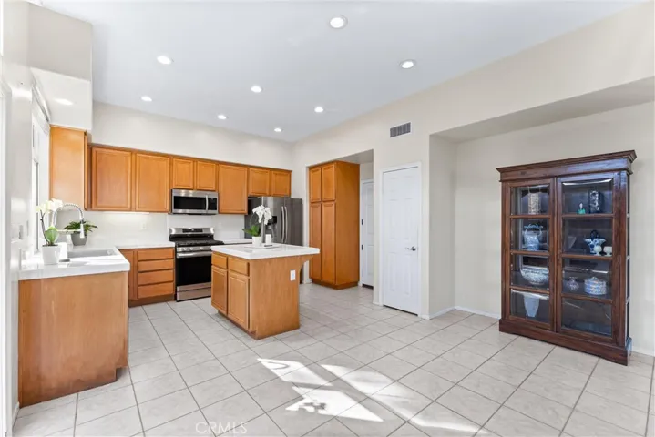 16 Santa Fe, Rancho Santa Margarita, California 92688