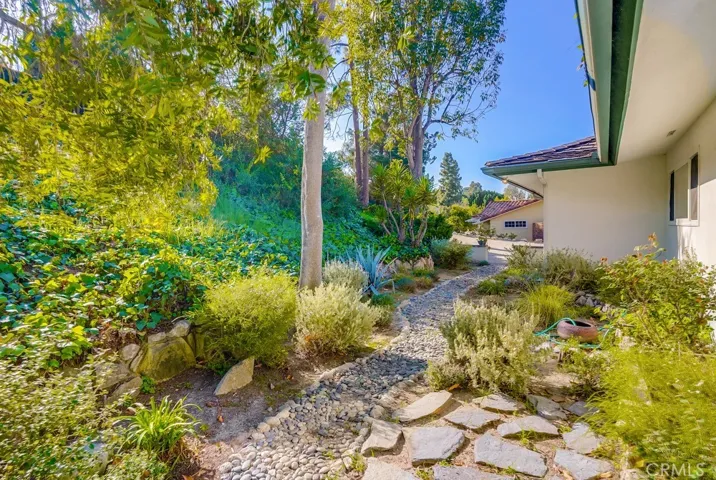 5205 Middlecrest Road, Rancho Palos Verdes, California 90275