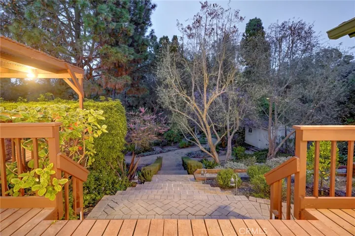 5205 Middlecrest Road, Rancho Palos Verdes, California 90275