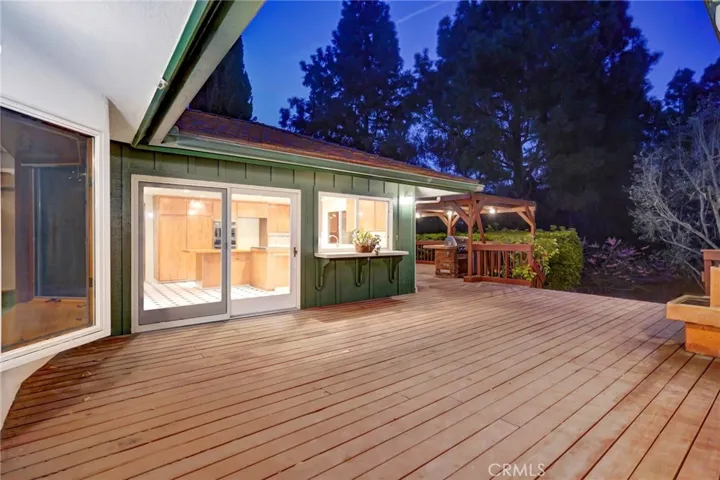 5205 Middlecrest Road, Rancho Palos Verdes, California 90275