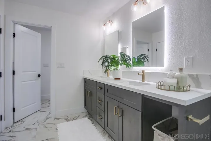 5125 Dawne St, San Diego, California 92117