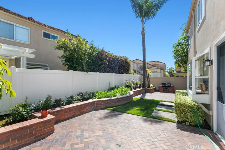 6 Merida, Irvine, California 92614