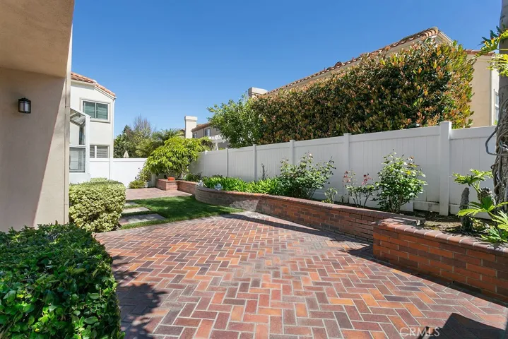 6 Merida, Irvine, California 92614