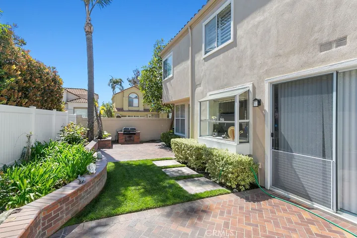 6 Merida, Irvine, California 92614