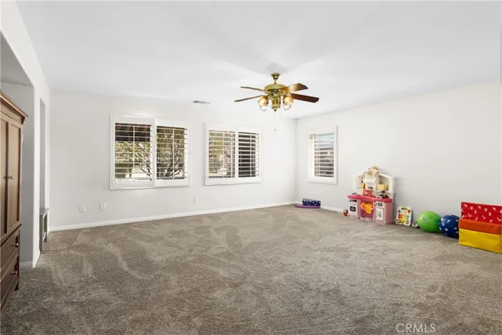 Huge bonus room (bedroom 3)