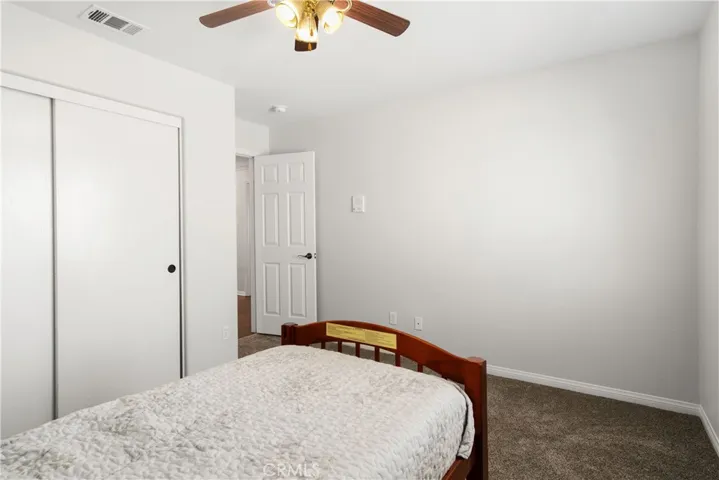 Upstairs bedroom (bedroom 4)