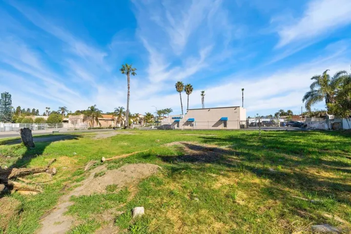 757 N Santa Fe Ave, Vista, California 92083