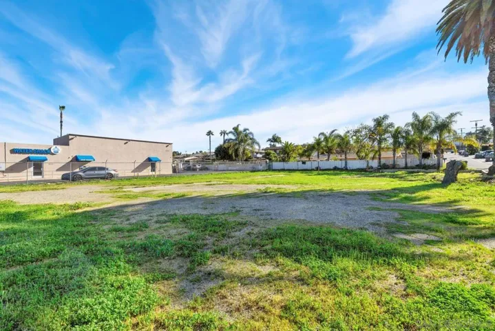 757 N Santa Fe Ave, Vista, California 92083