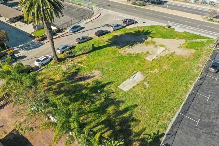 757 N Santa Fe Ave, Vista, California 92083