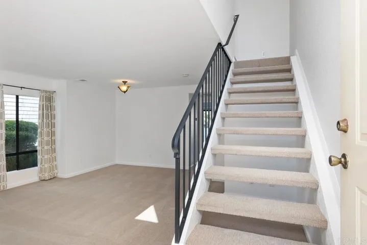 6922 Carnation Drive, Carlsbad, California 92011
