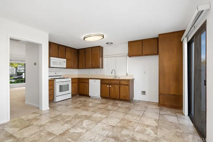 6922 Carnation Drive, Carlsbad, California 92011