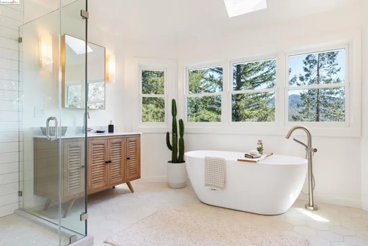 5914 Bruns Ct, Oakland, California 94611