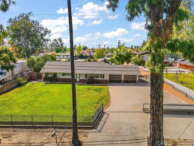 8822 Maple Ave, Fontana, California 92335