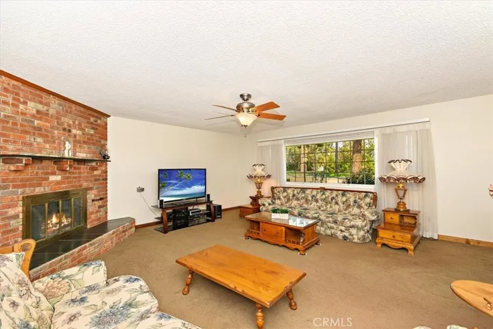 8822 Maple Ave, Fontana, California 92335