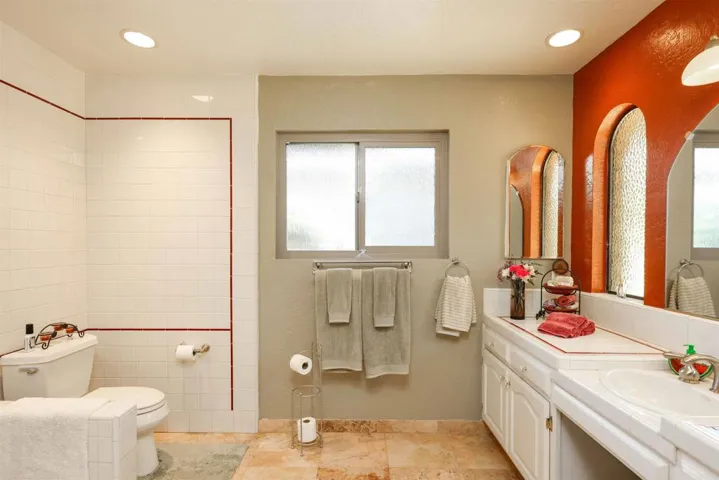 9862 Cielo Vista, Escondido, California 92026