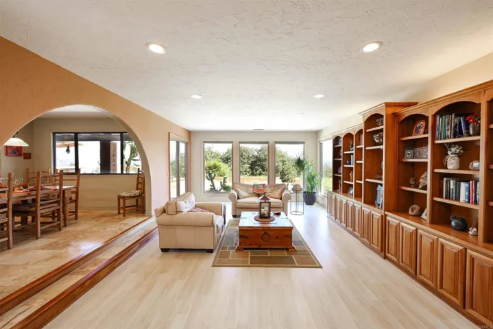 9862 Cielo Vista, Escondido, California 92026